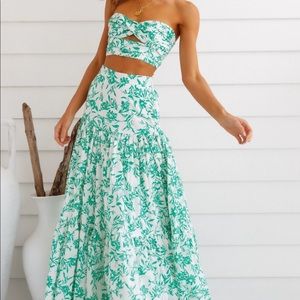 Medium Runaway Ayla Maxi Skirt & Top Like New